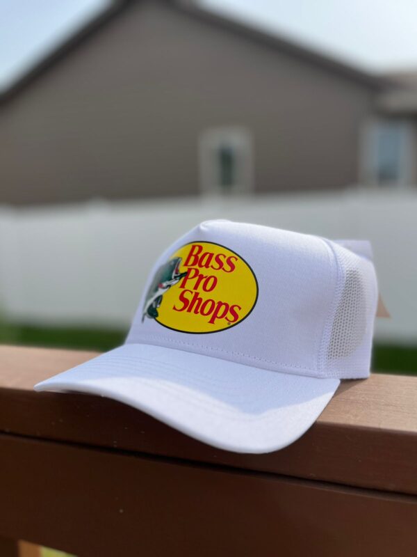 Boné Bass Pro Shops Importado Modelo Tradicional (Branco)