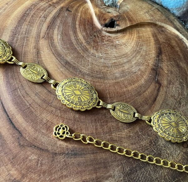 Cinto de Metal Conchos Dourado